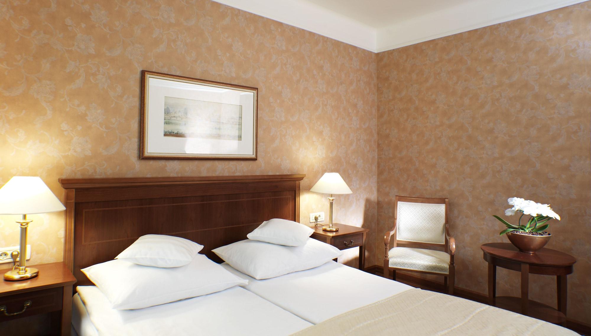 Grand Hotel Toplice - Small Luxury Hotels Of The World Bled Esterno foto A bedroom