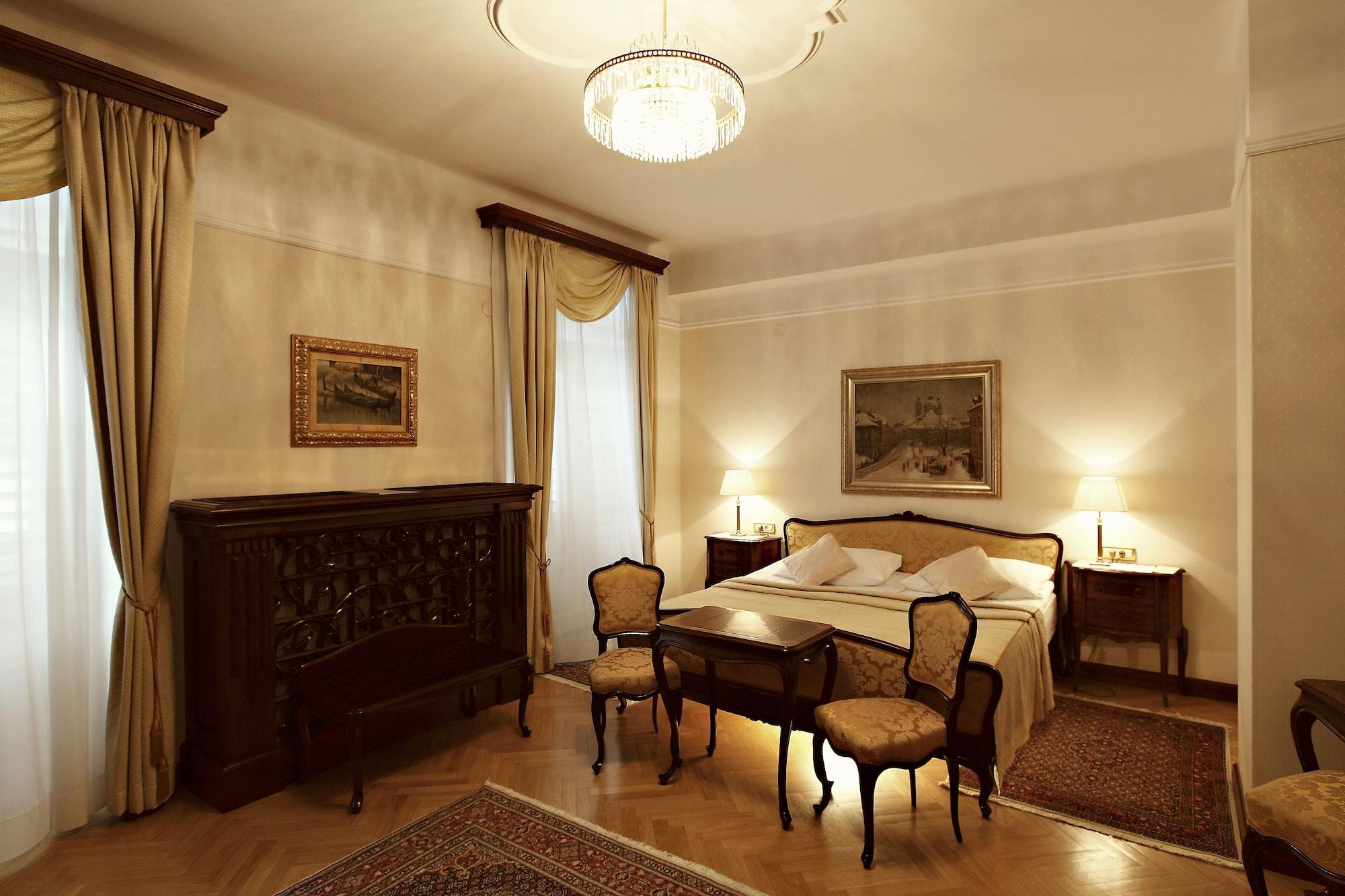 Grand Hotel Toplice - Small Luxury Hotels Of The World Bled Esterno foto A room at the hotel