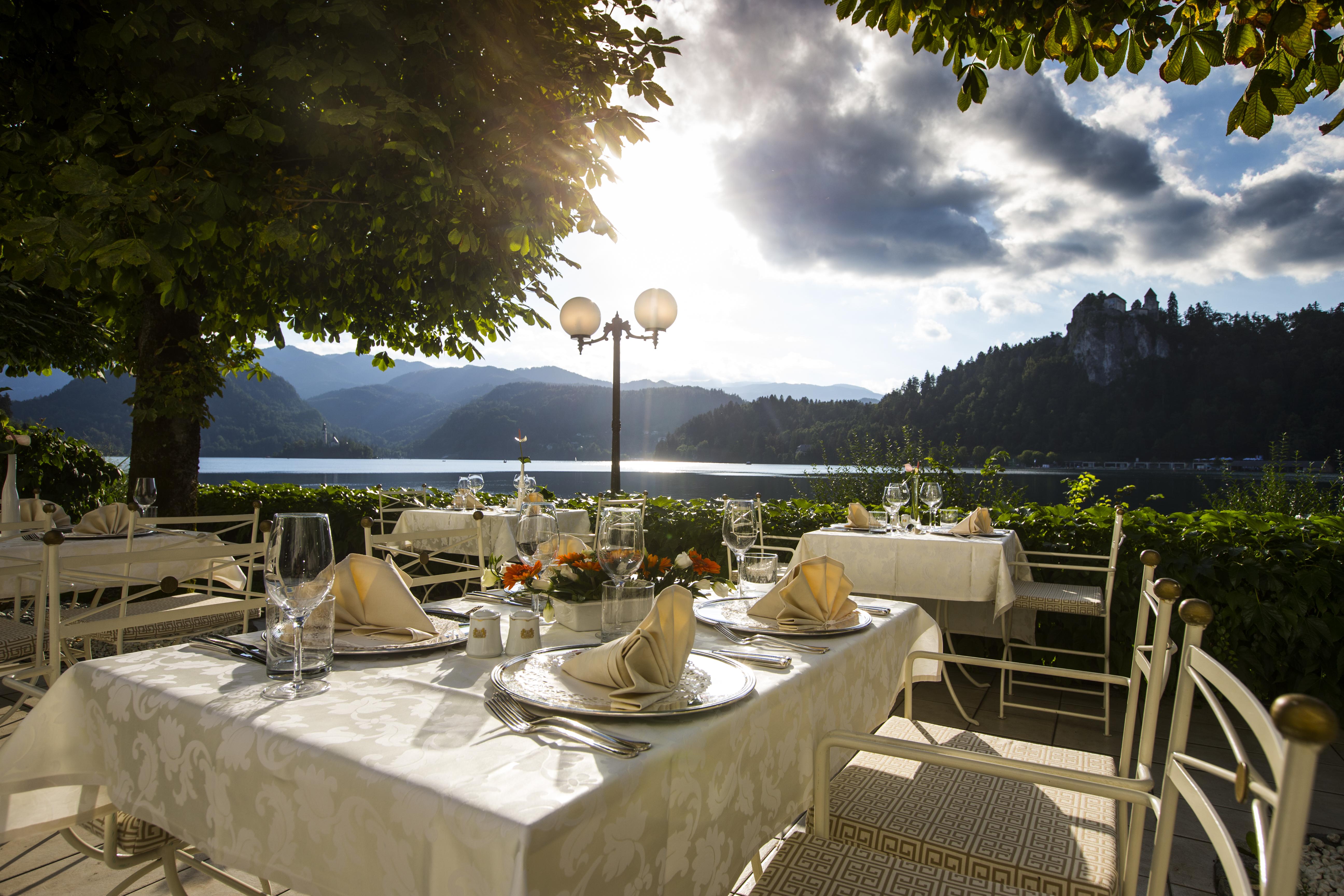 Grand Hotel Toplice - Small Luxury Hotels Of The World Bled Esterno foto The restaurant